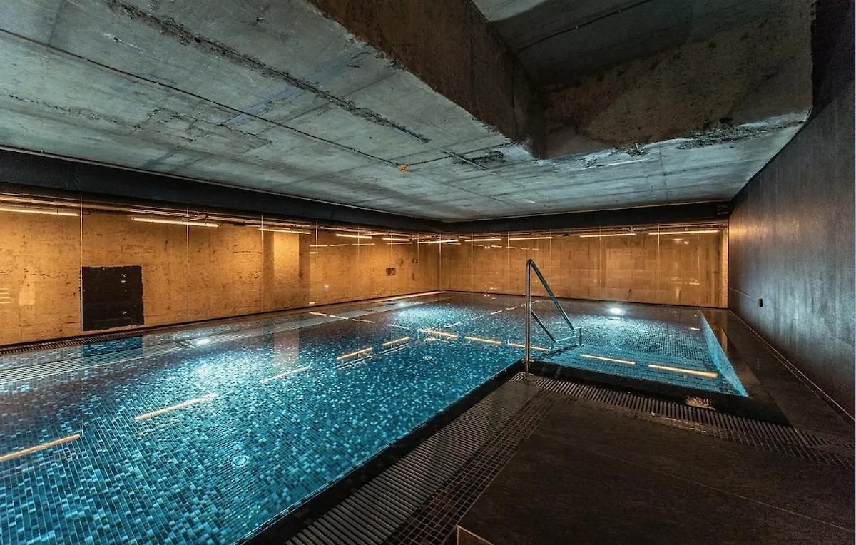 Loft12 - Pool, Wellness, Gym, 12Min To Center Apartment Prague