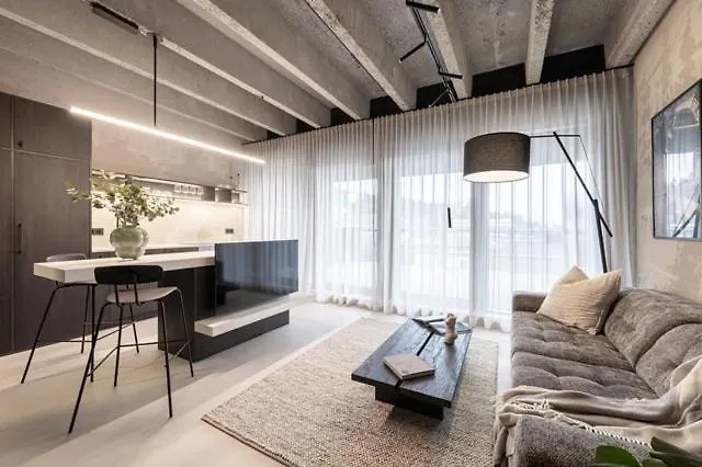 Loft12 - Pool, Wellness, Gym, 12Min To Center Apartment Prague
